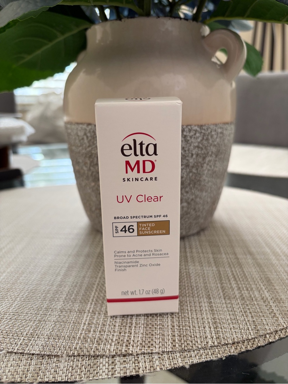 EltaMD UV Clear SPF 46 Tinted Sunscreen - White & Gold Accents